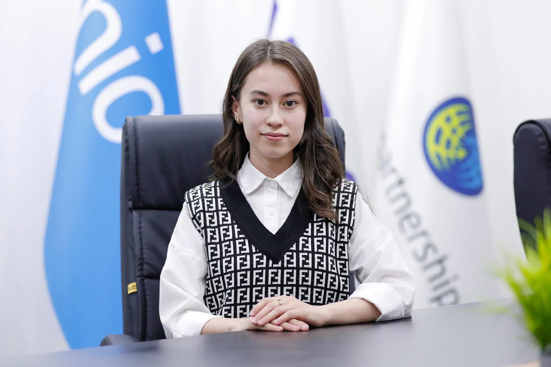 Xayrullayeva Luiza Odiljon qiz