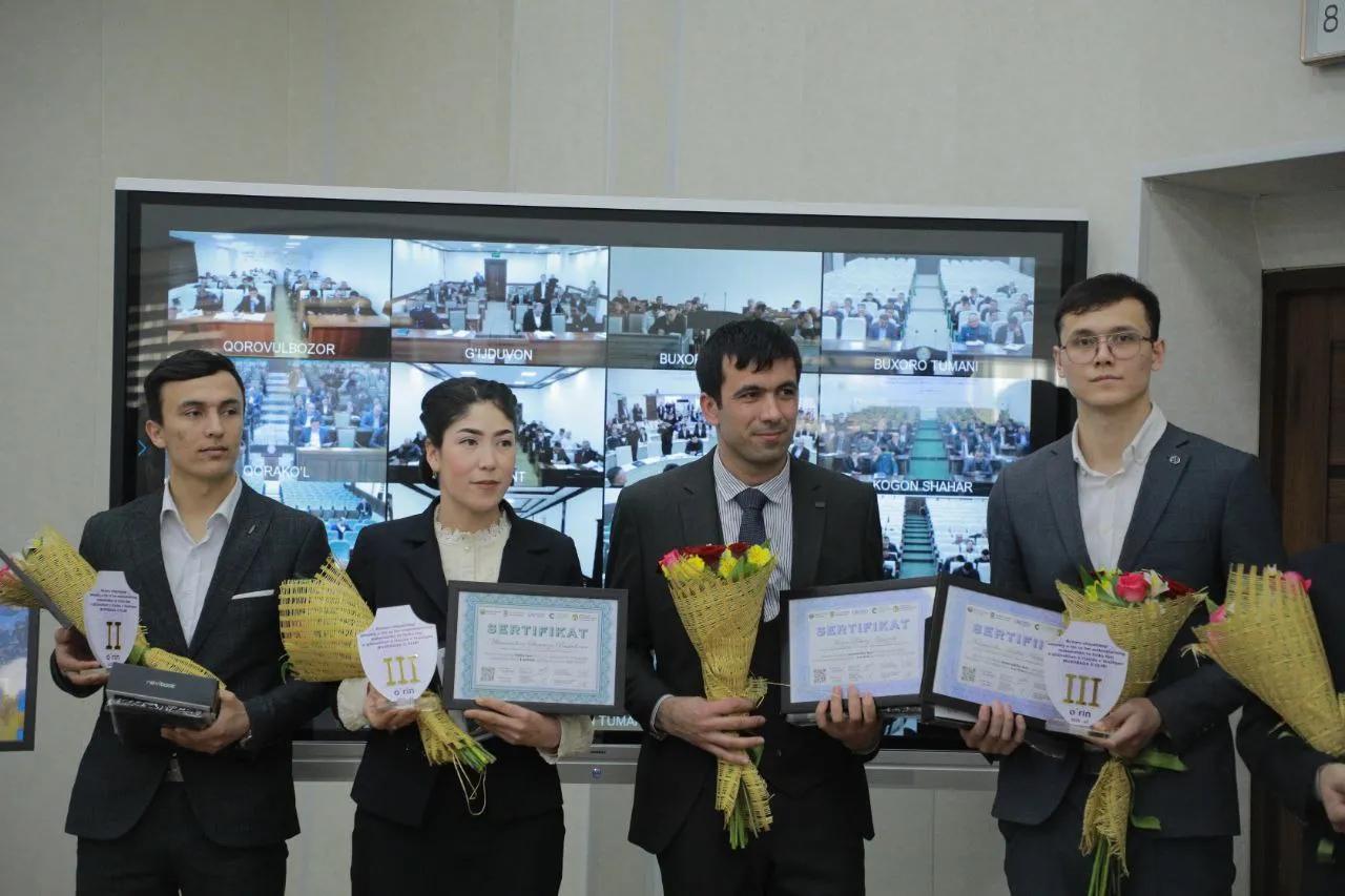 Taʼlim fidoyilariga ehtirom: Buxoroda anʼanaviy "PROKUROR SOVRINI" olimpiadasi g‘oliblari taqdirlandi