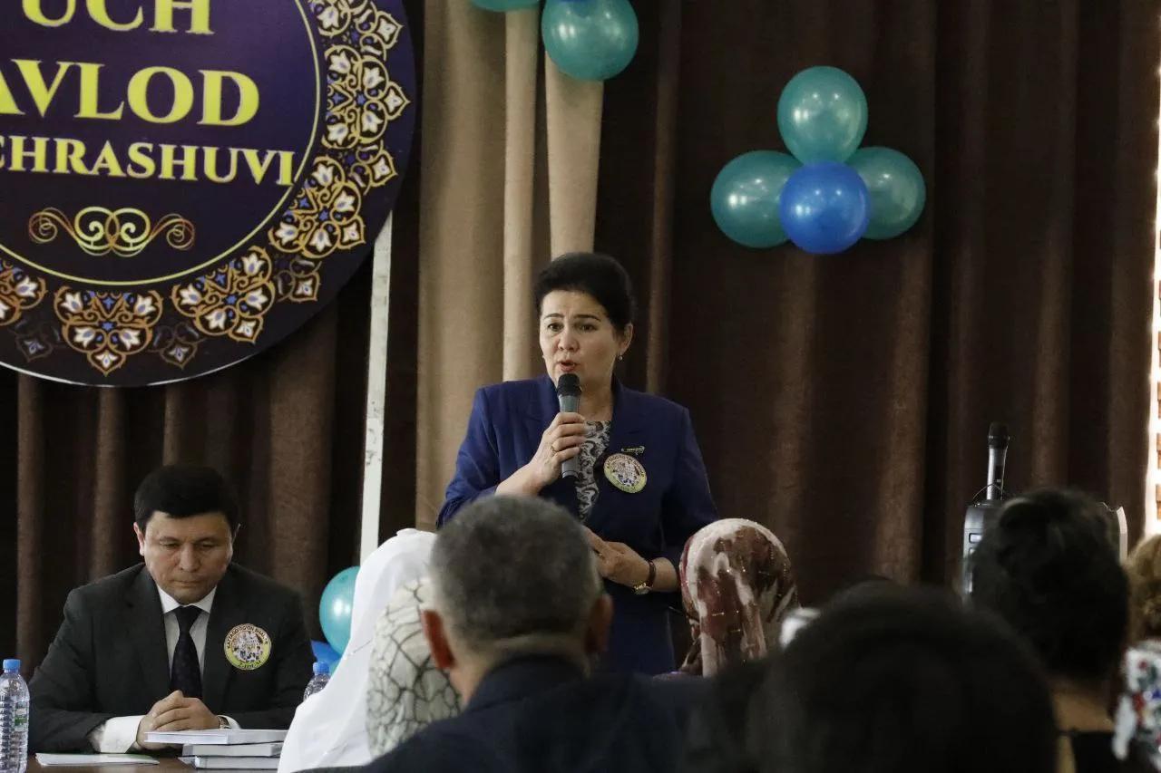 Samarqandlik maktab bitiruvchisiga XNUga grant yo‘llanmasi topshirildi