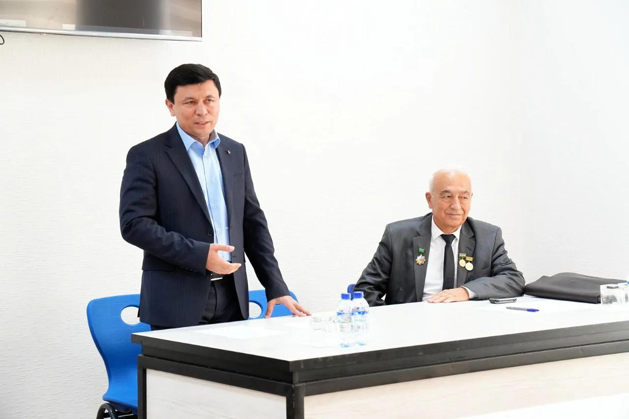 Sharhlovchilik sanʼati: Qobilbek Karimbekov bilan ijodiy uchrashuv!