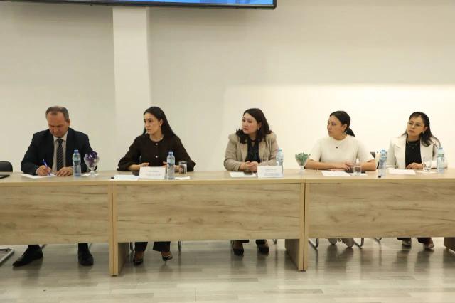 Seminar: Media Literacy and Information Security